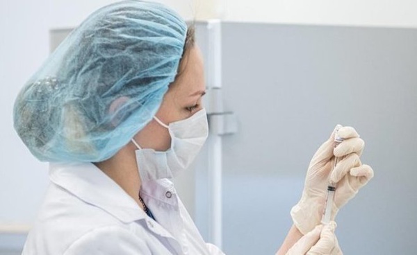 На 39 промышленных предприятиях области провакцинировано более 63 % сотрудников