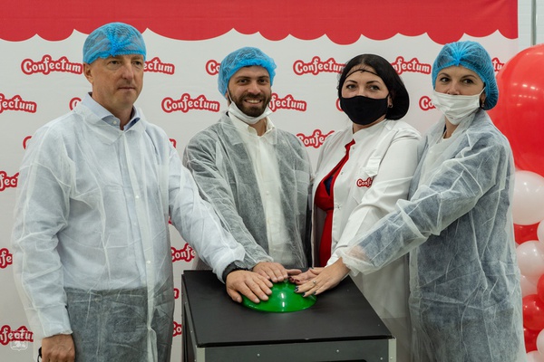Состоялся торжественный запуск линии по производству жевательного зефира (маршмеллоу) компании «КОНФЕКТУМ»