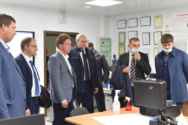 Делегация «Русатом – Аддитивные технологии» во главе с первым заместителем начальника департамента экономического развития Белгородской области Евгением Хромовым посетили БГТУ им. Шухова